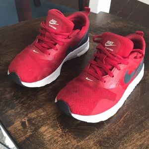 Little boys Nike air max size 13.5